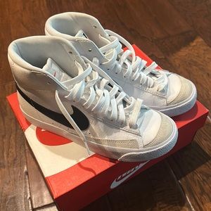 Youth size 5 Nike Blazers